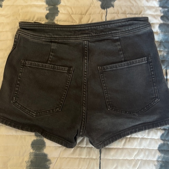 Free People Stylish Gray Women's Shorts - Picture 9 of 9